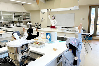 こべっこランドにて豚饅作り体験